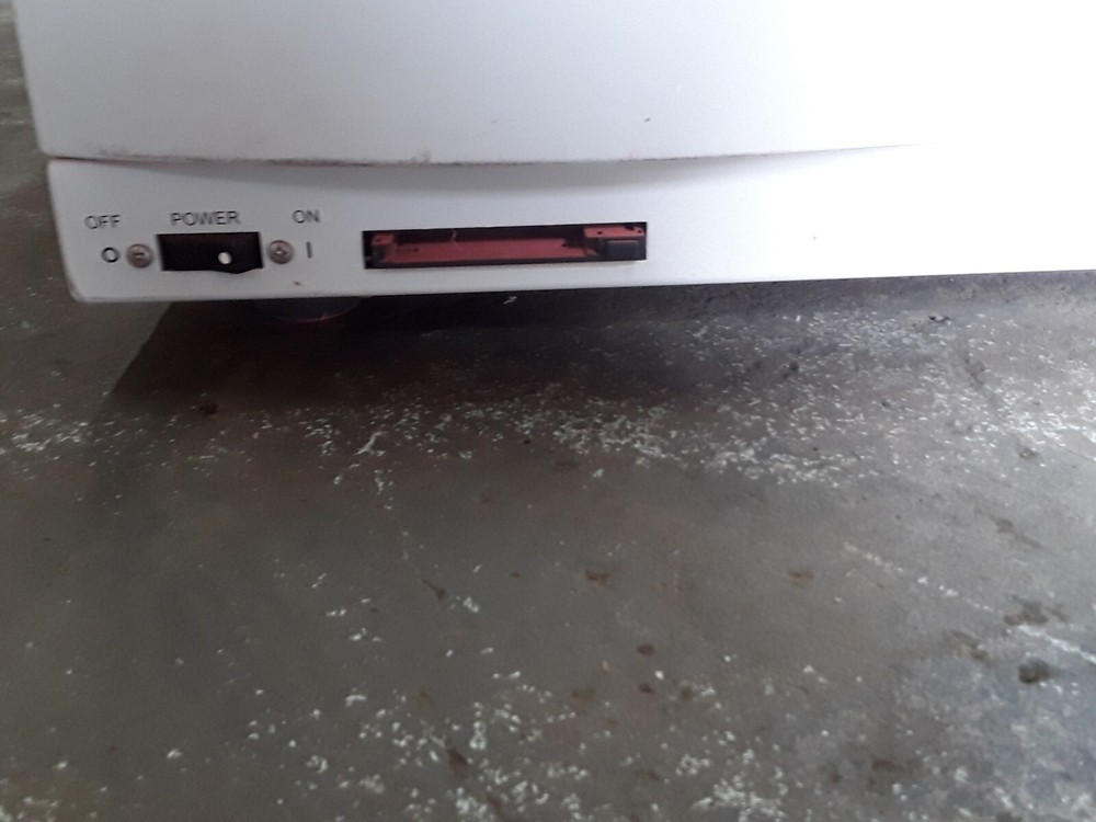 Hitachi U-2010 Spectrophotometer