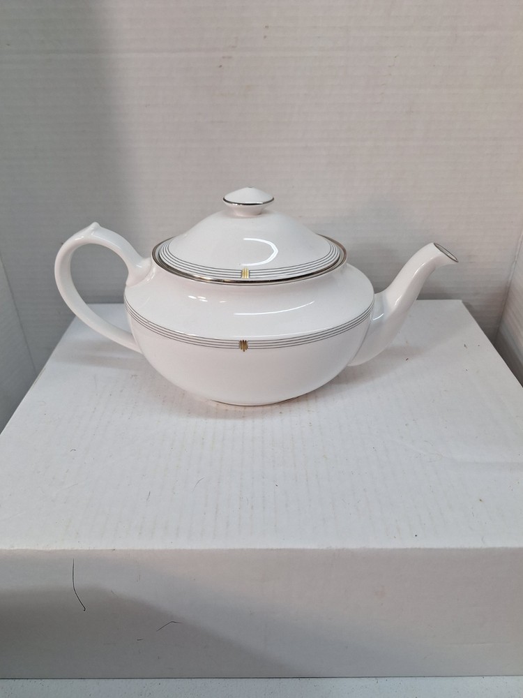 Vtg Spode Teapot Opera Platinum