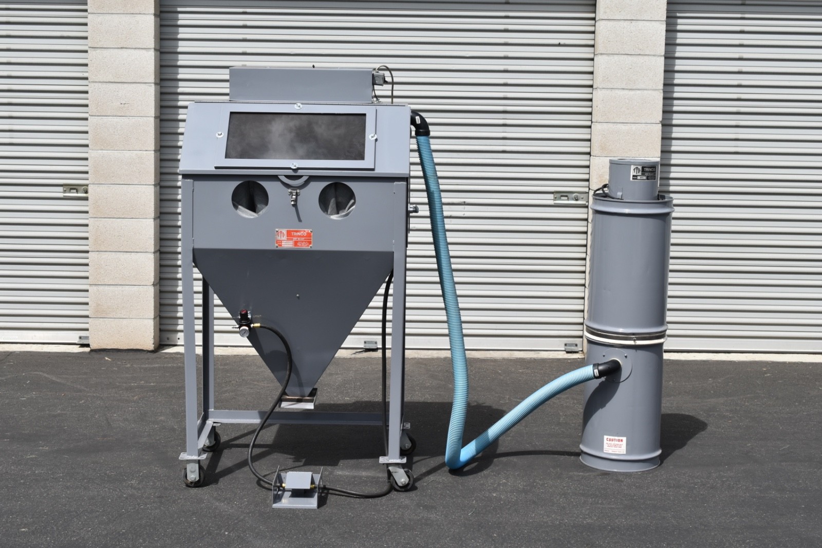 Trinco 36 BP sand blast cabinet with dust collector