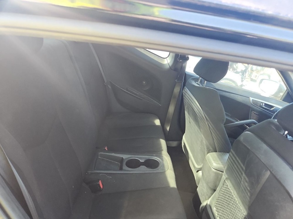 VELOSTER 2017 Glove Box 4968523