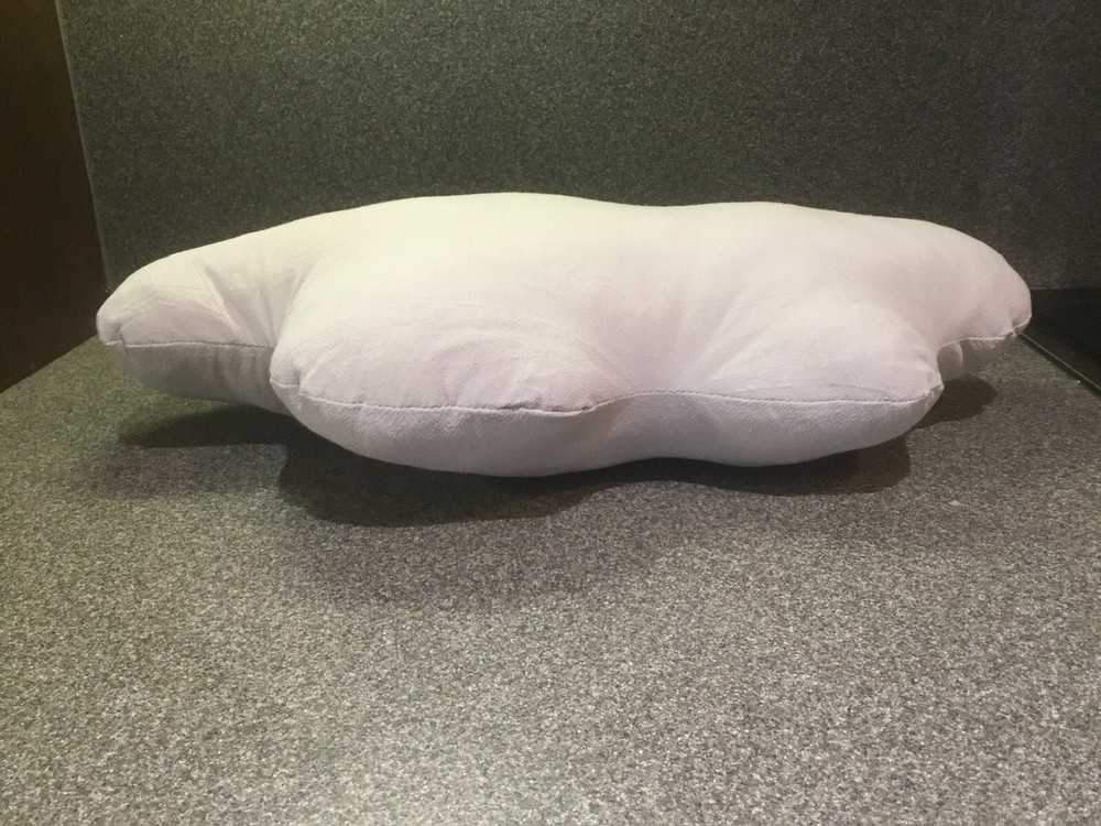 Muma Muing Cloud And Mountain Decorative And Posing Pillows Two Units