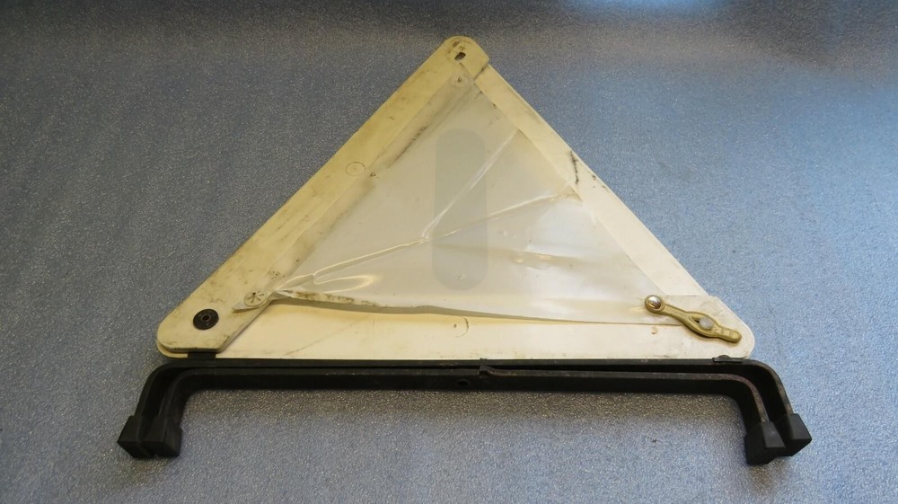 Mercedes / Jeep - Warning Triangle / Warning Triangle + Case / Techno K13702 13702