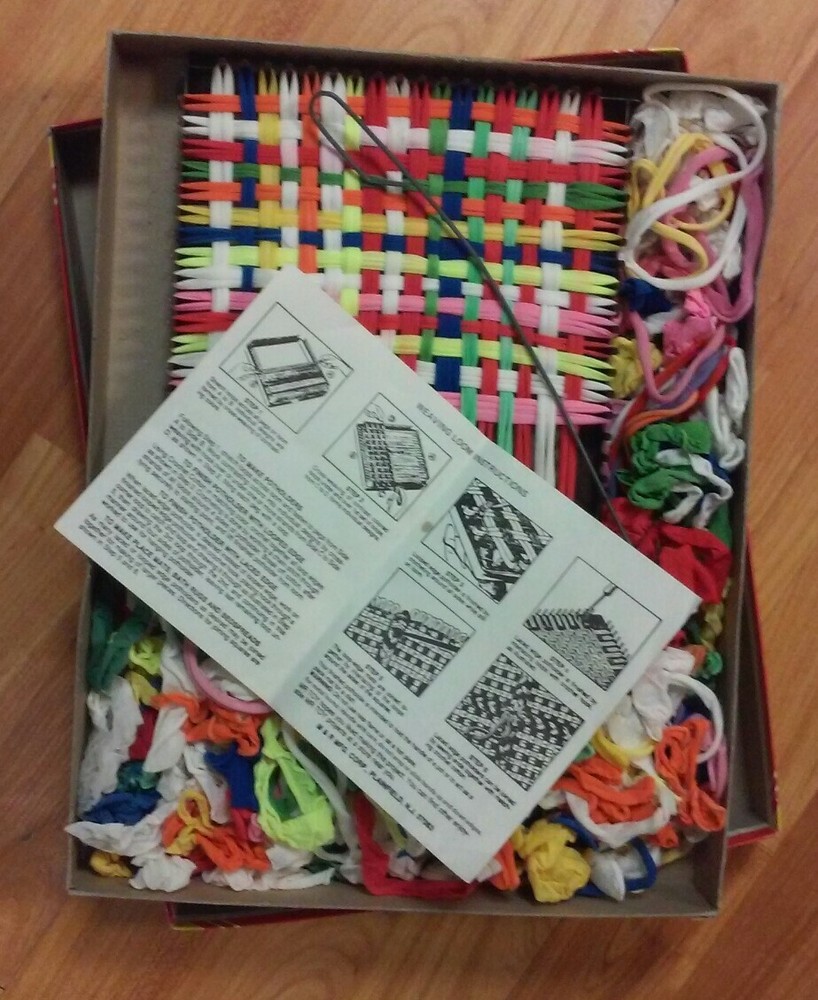 adjustable metal weaving loom by Mr Toy