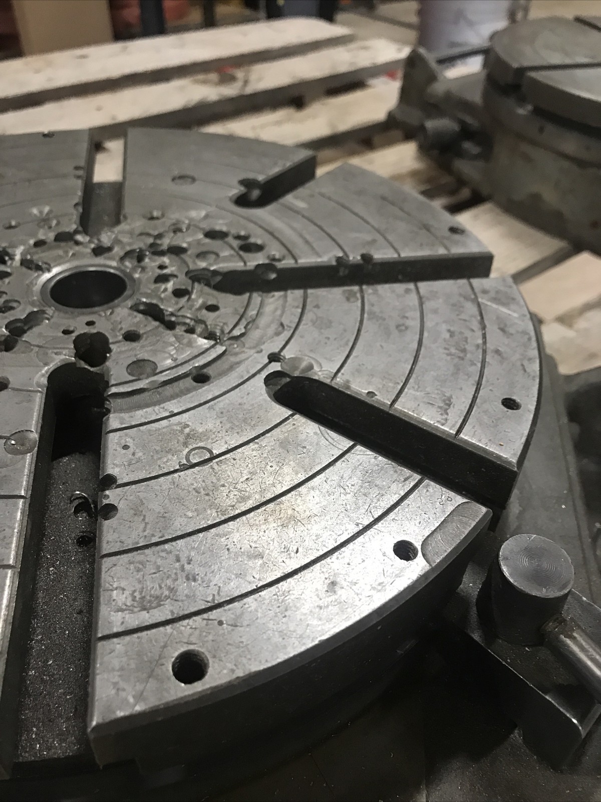 BRIDGEPORT #12 ROTARY TABLE Low Profile Handle