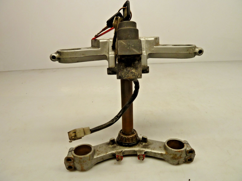 Kawasaki GPX600 Fork Yokes with ignition switch.