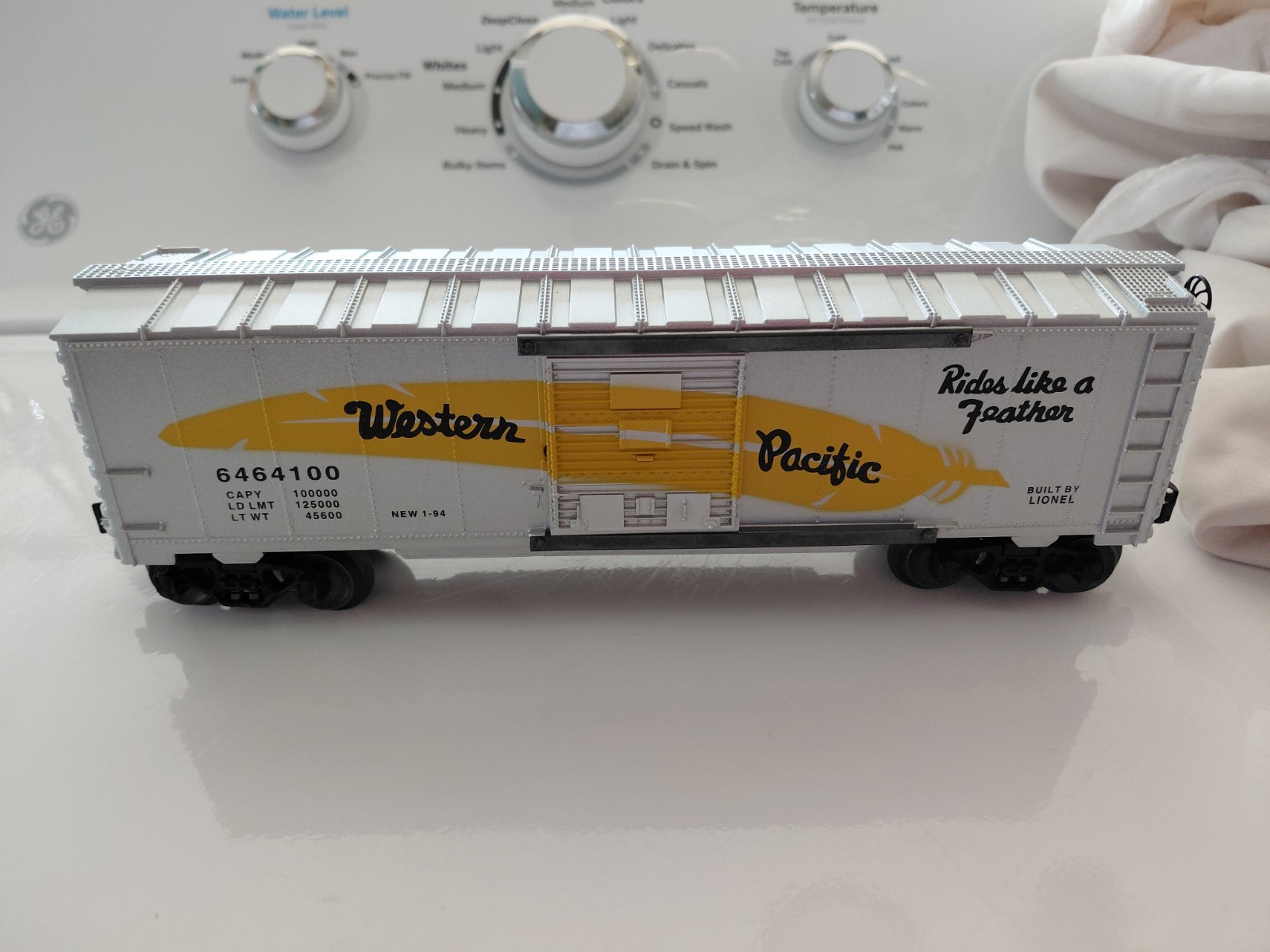 Lionel 6464 Three Pack Two Western Pacific And One Rock Island