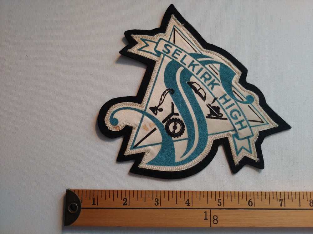 * 50S SELKIRK  HIGH SCHOOL THUNDER BAY PATCH CREST ECUSSON *