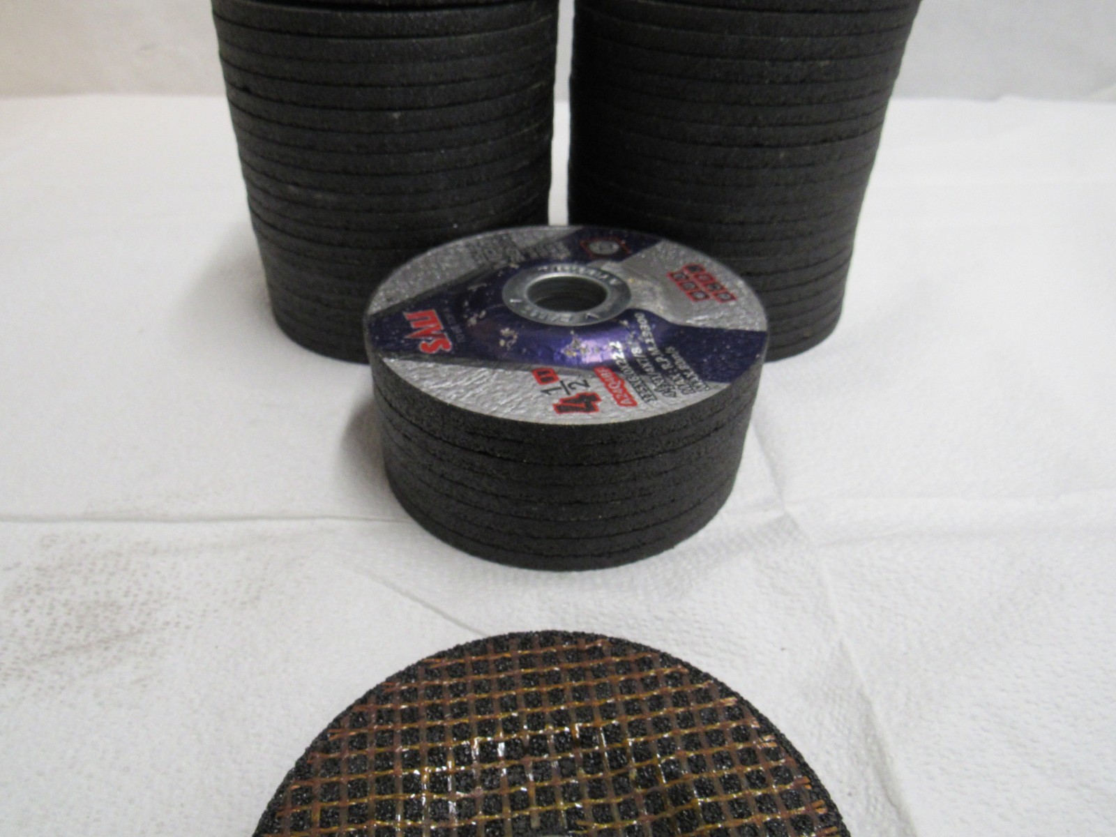 Lot of 29 Sali EN12413 4 1/2" Grinding Wheel 4 1/2" x 1/4" x 7/8" A24Q4BF