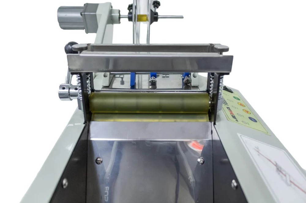 JM-300M (Auto Feeding tape Machine)