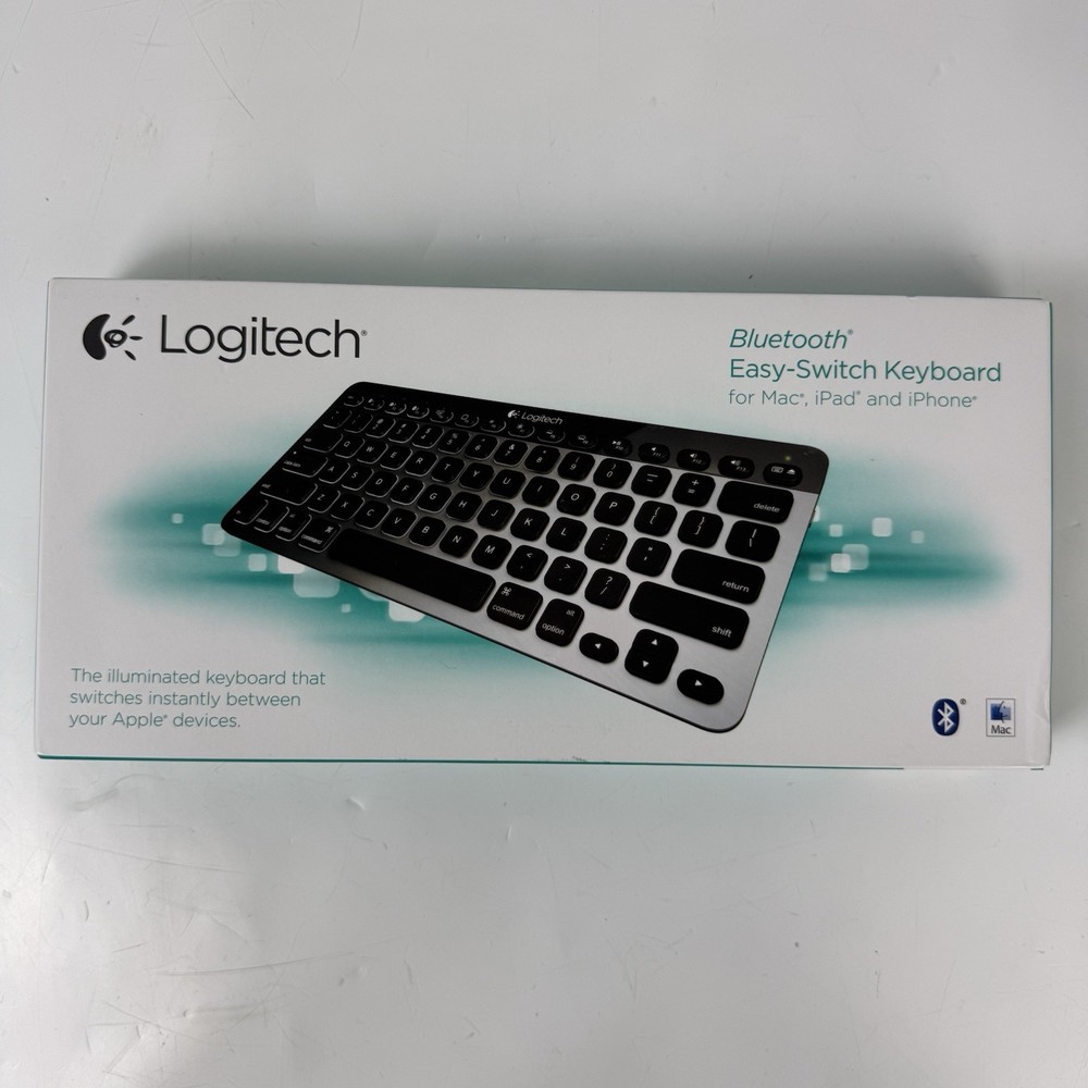 Logitech K811 Bluetooth Easy-Switch Slim Illuminated Keyboard Black/Silver