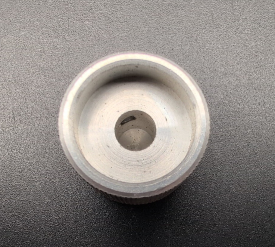 VINTAGE ALUMINUM STEREO CONTROL KNOBS USED (Qty 4)
