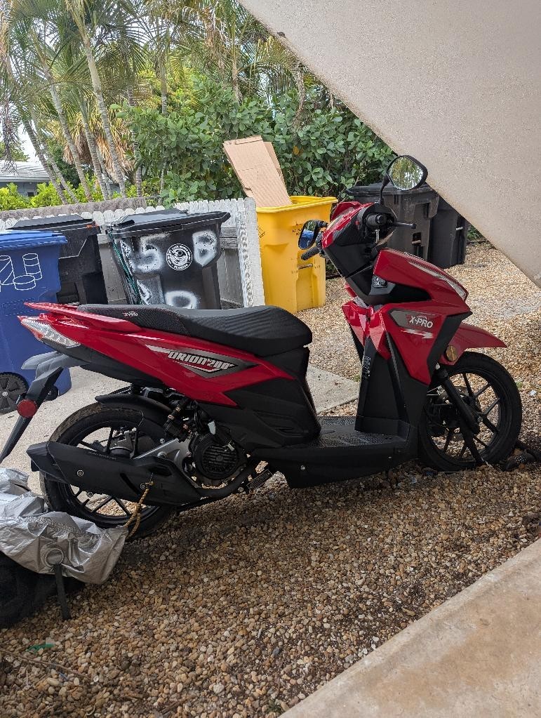 2025 XPRO Orion 200 SCOOTER with 14" Alloy Wheels,Electric/Kick, Auto