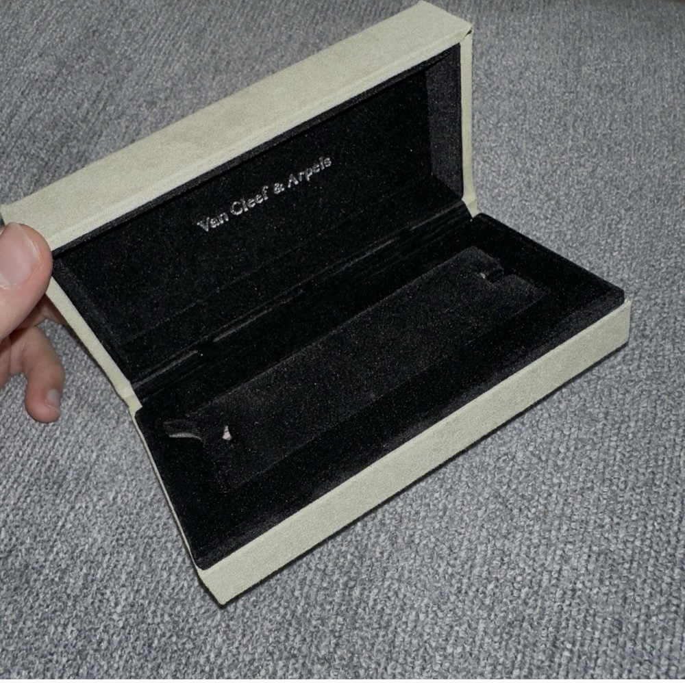 Van Cleef & Arpels Bracelet Box