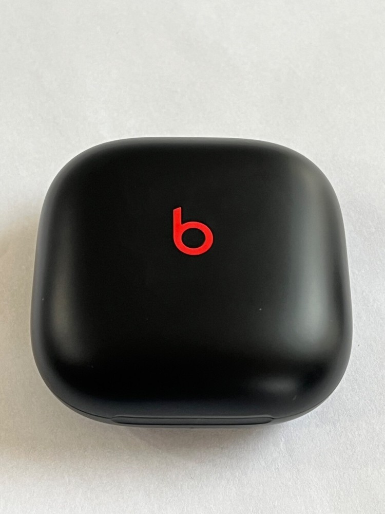 Beats by Dr. Dre Beats Fit Pro True Black Case Replacement Only OPEN BOX