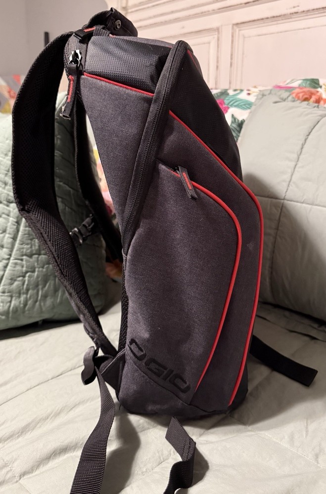 2020 C8 Corvette OGIO Backpack with Corvette Crossed-Flags Logo READ DESCRIPTION