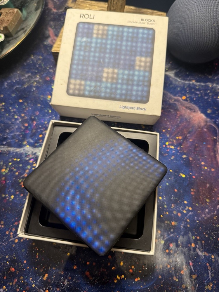 ROLI Lightpad Block M MIDI Touchpad Controller - Black