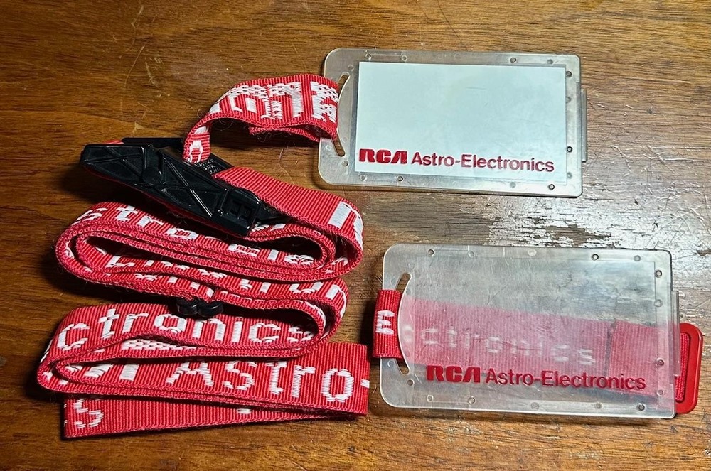 RCA Astro Electronics Travel Name Tags & Adjustable Strap #A205