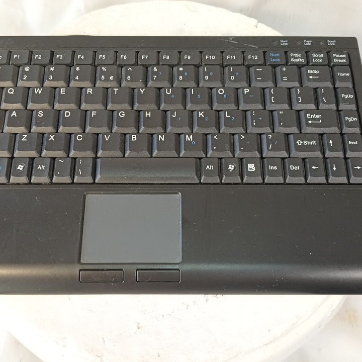 Solidtek ASK-3410U SuperMini USB Wired Keyboard with Touchpad Compact Black PC
