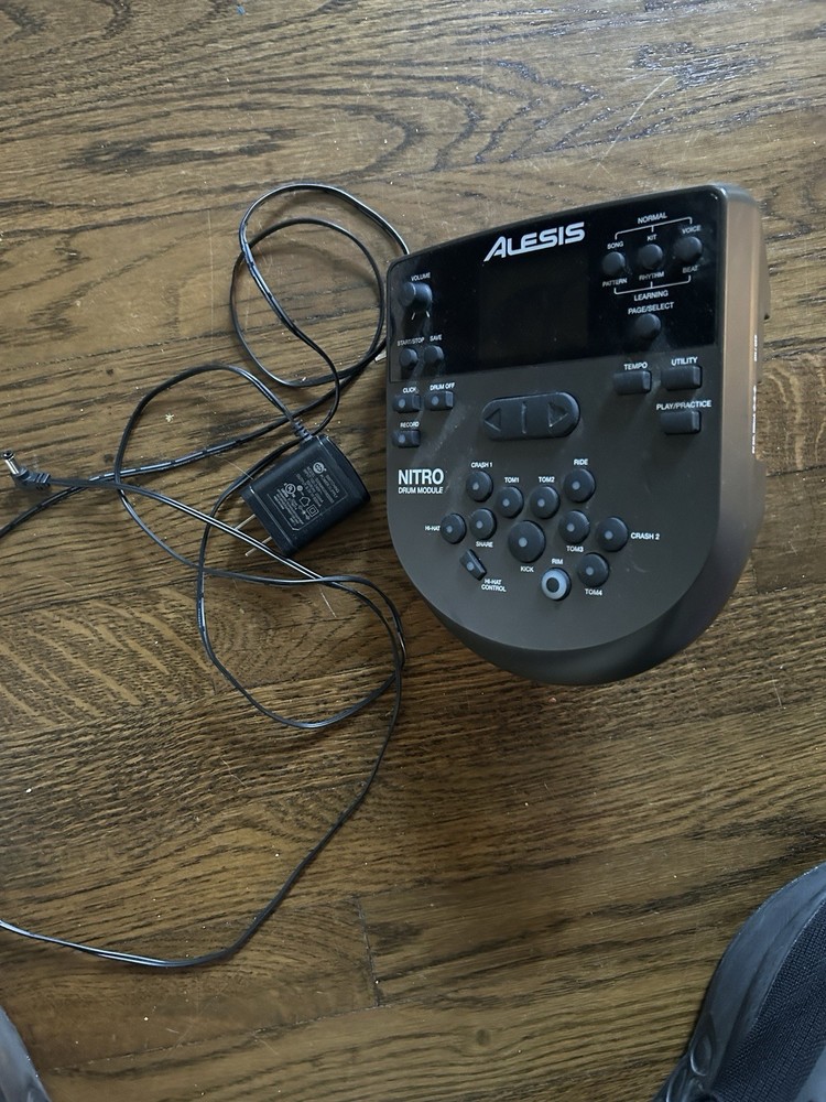 Alesis Nitro DM7X Drum Module + Power Cable - Cracked Screen, Semi Functional