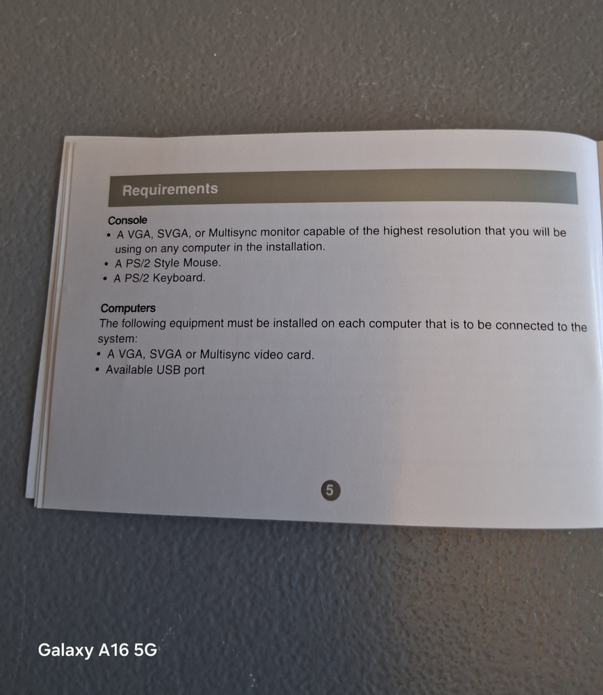 IOGEAR usb audio KVM switch model GCS712U Controls 2 computers SEE Details