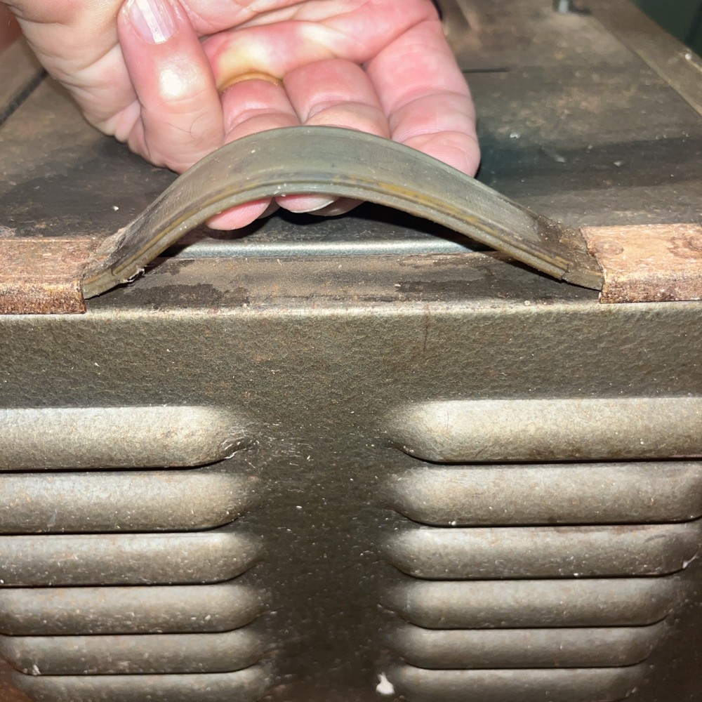 B&K 1076 Television Analyst (Untested, condition unknown, parts only)