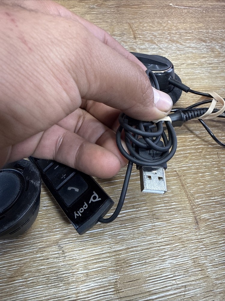 Plantronics Encore Pro HW520 Binaural Headset + Poly DA85-M USB Audio Processor