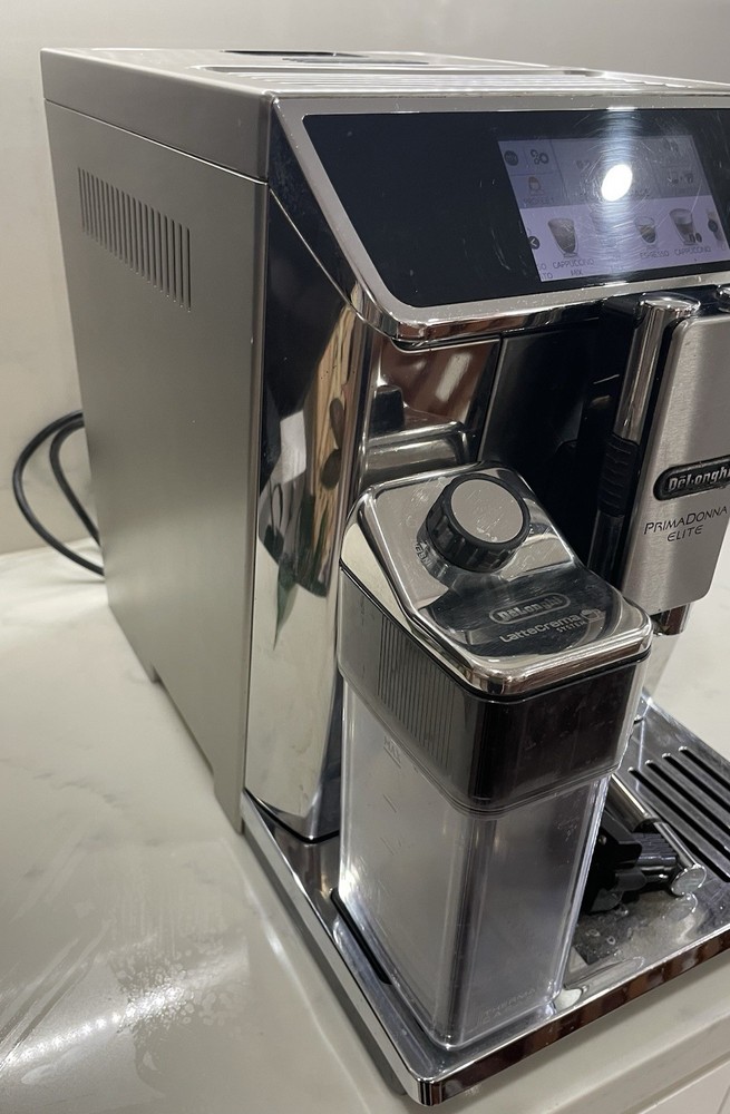 DeLonghi PrimaDonna Elite Experience ECAM 650.75.MS Coffee Machine – Serviced, E