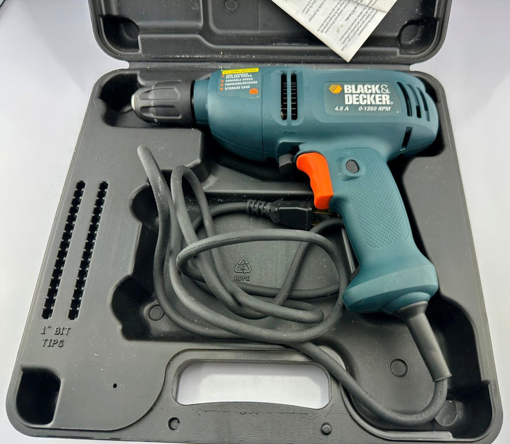 Black and Decker DR220 Corded 3/8" Variable Speed Drill with Case. Tested