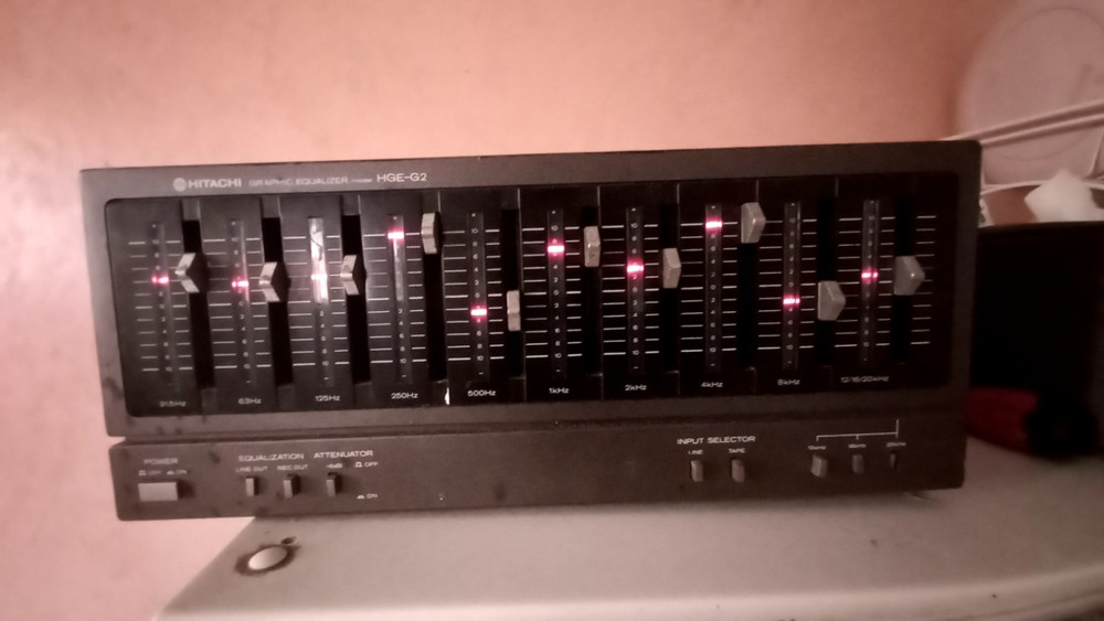 HITACHI HGE-G2 RaRe Vintage Stereo Equalizer read description