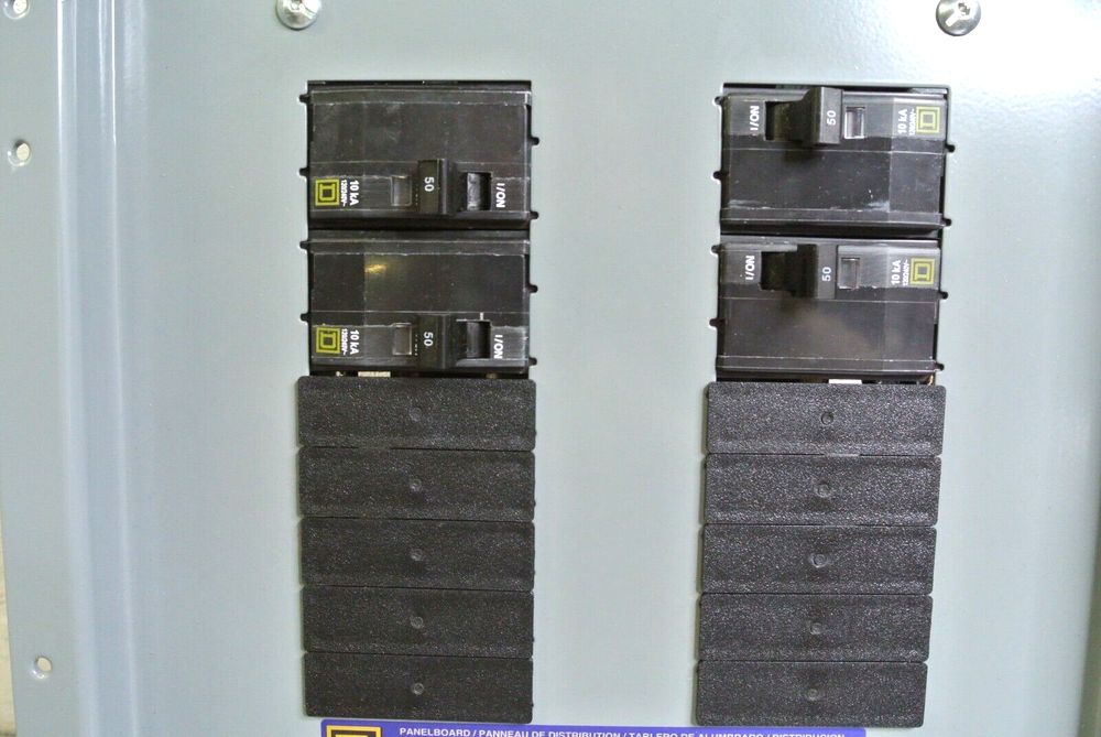 Square D Panel Box 120/240V 1Ph 3W 60Hz 100A