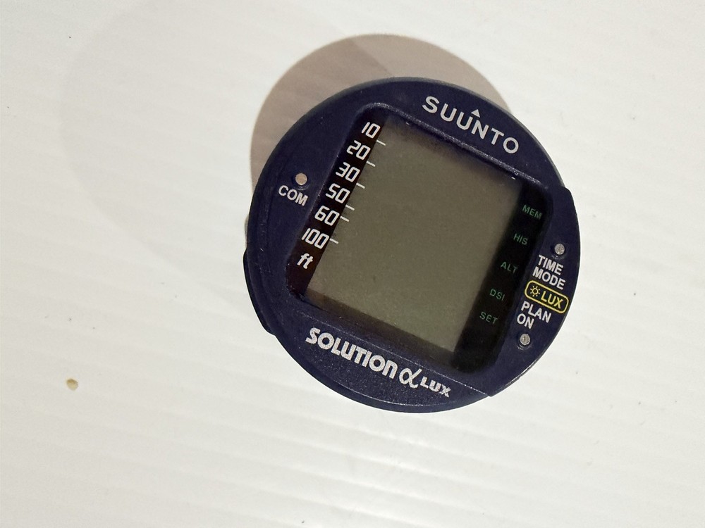 Suunto Alpha Lux dive computer - AS IS, Powers up.
