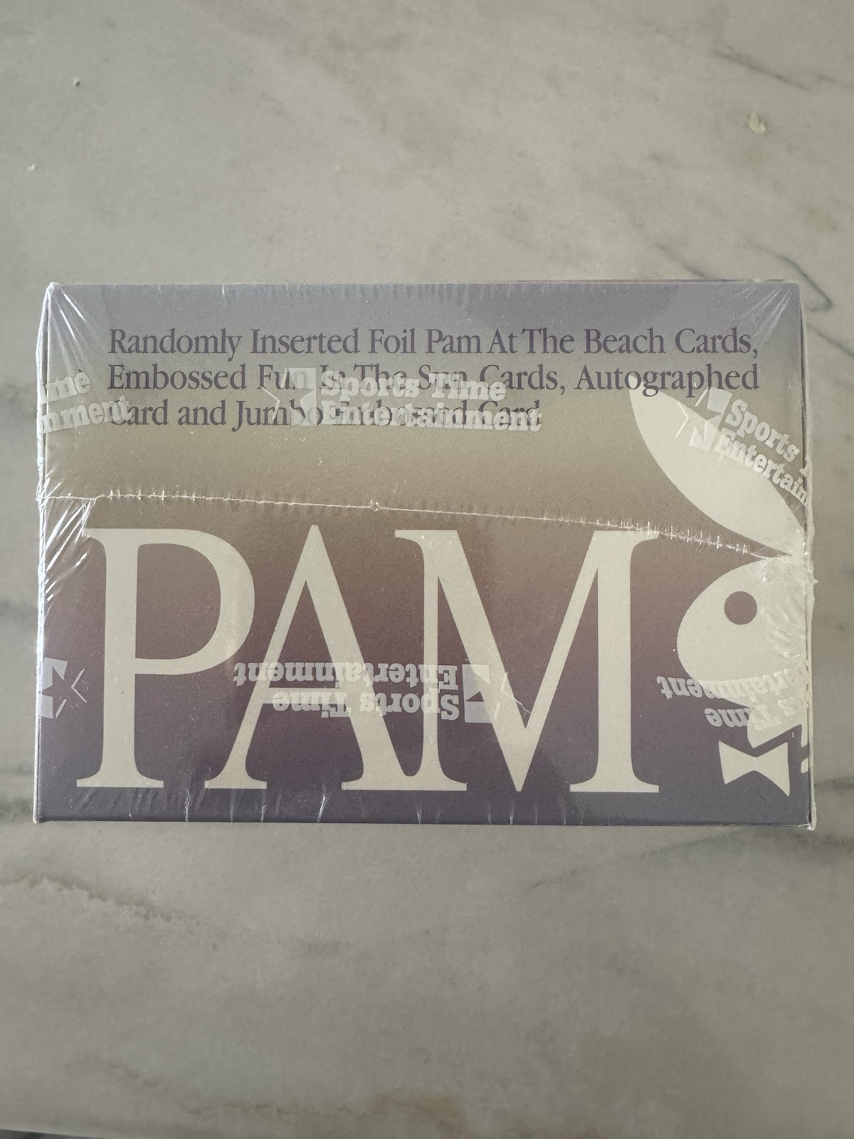 1996 PLAYBOY BEST OF PAMELA ANDERSON Collector Cards / (1) SINGLE SEALED PACK