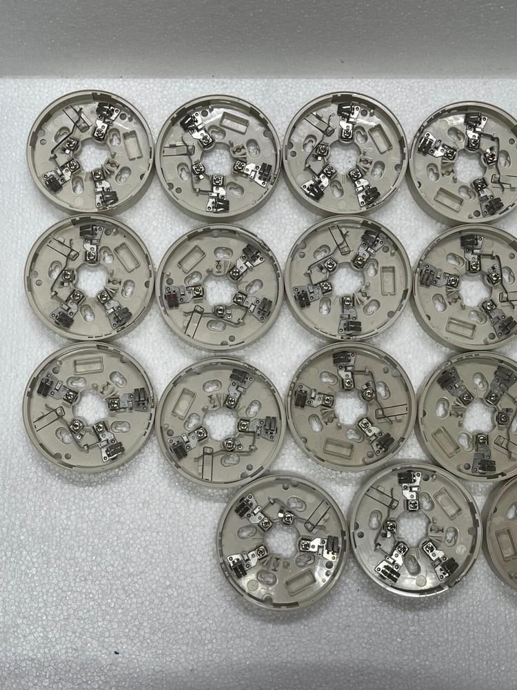 25pcs of System Sensor Model 2351E Smoke Detector With System Sensor Base B401