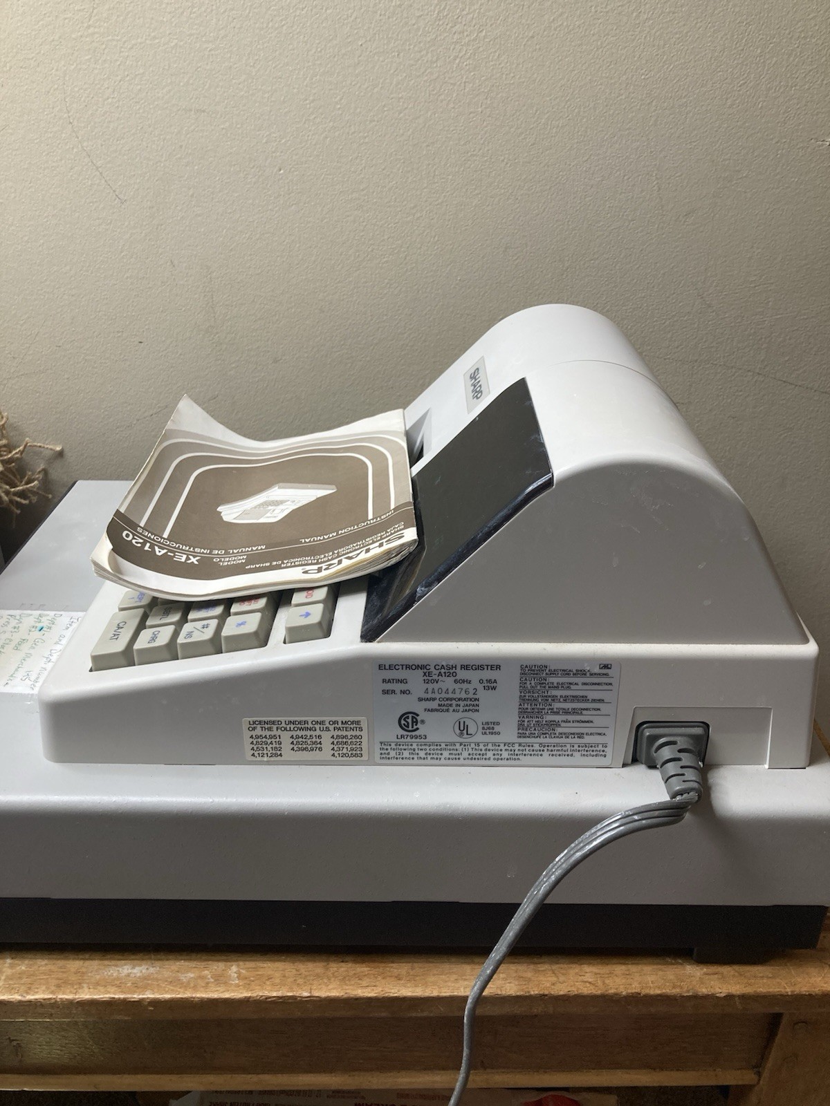 Sharp XE-A120 Electronic Cash Register With Key Cash Drawer Manual