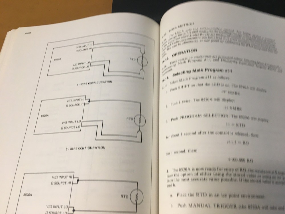 Fluke 8520A Multimeter Instruction Manual