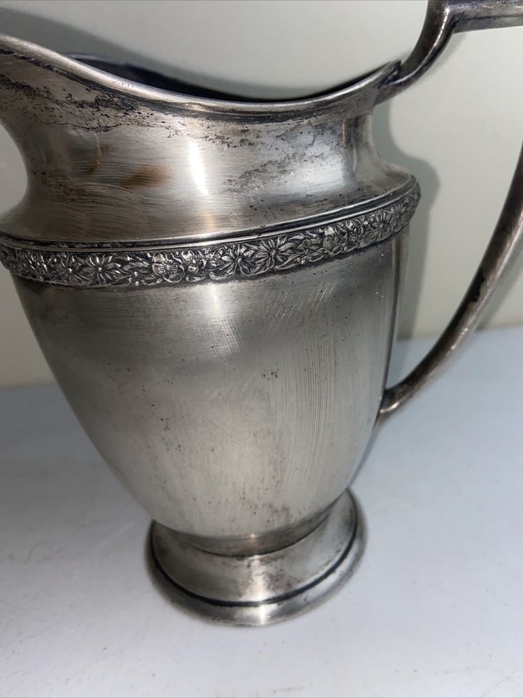 Wm. Rogers Silverplate Pitcher PRIMROSE #7817 Vintage 8¼" Tall