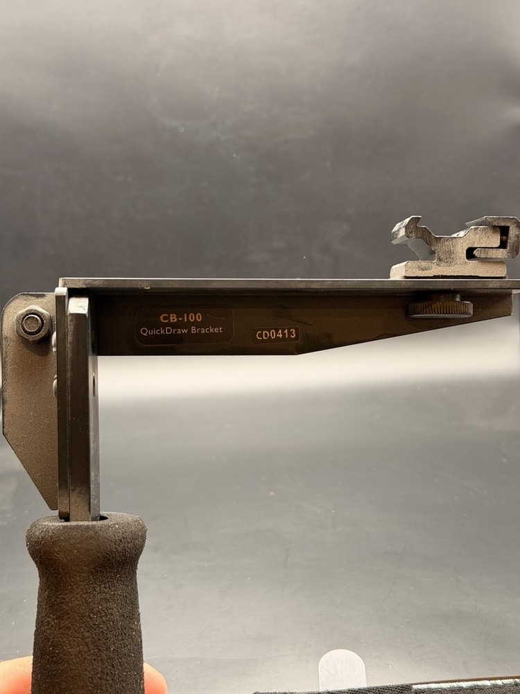 VELLO® QUICKDRAW Rotating Flash Bracket CB-100 (Great For Event Photography)