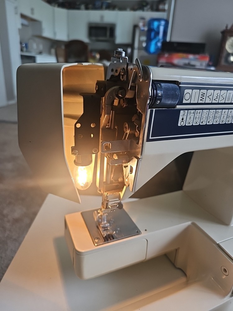 Elgin Sewing Machine Model 999F Deluxe ZigZag Tested Works