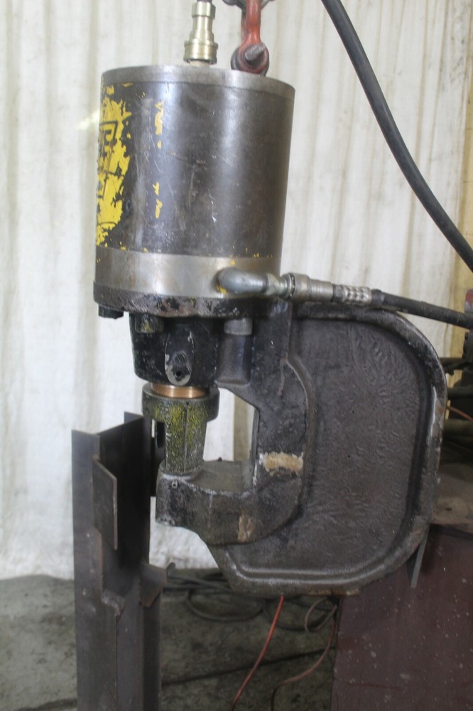 80 TON FABRILINE MODEL FP80 PORTABLE HYDRAULIC FLANGE PUNCH: YODER #71173