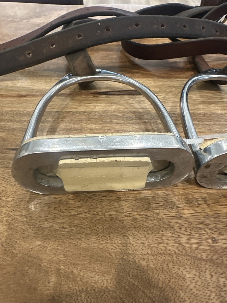 Madco Stirrups And Leathers