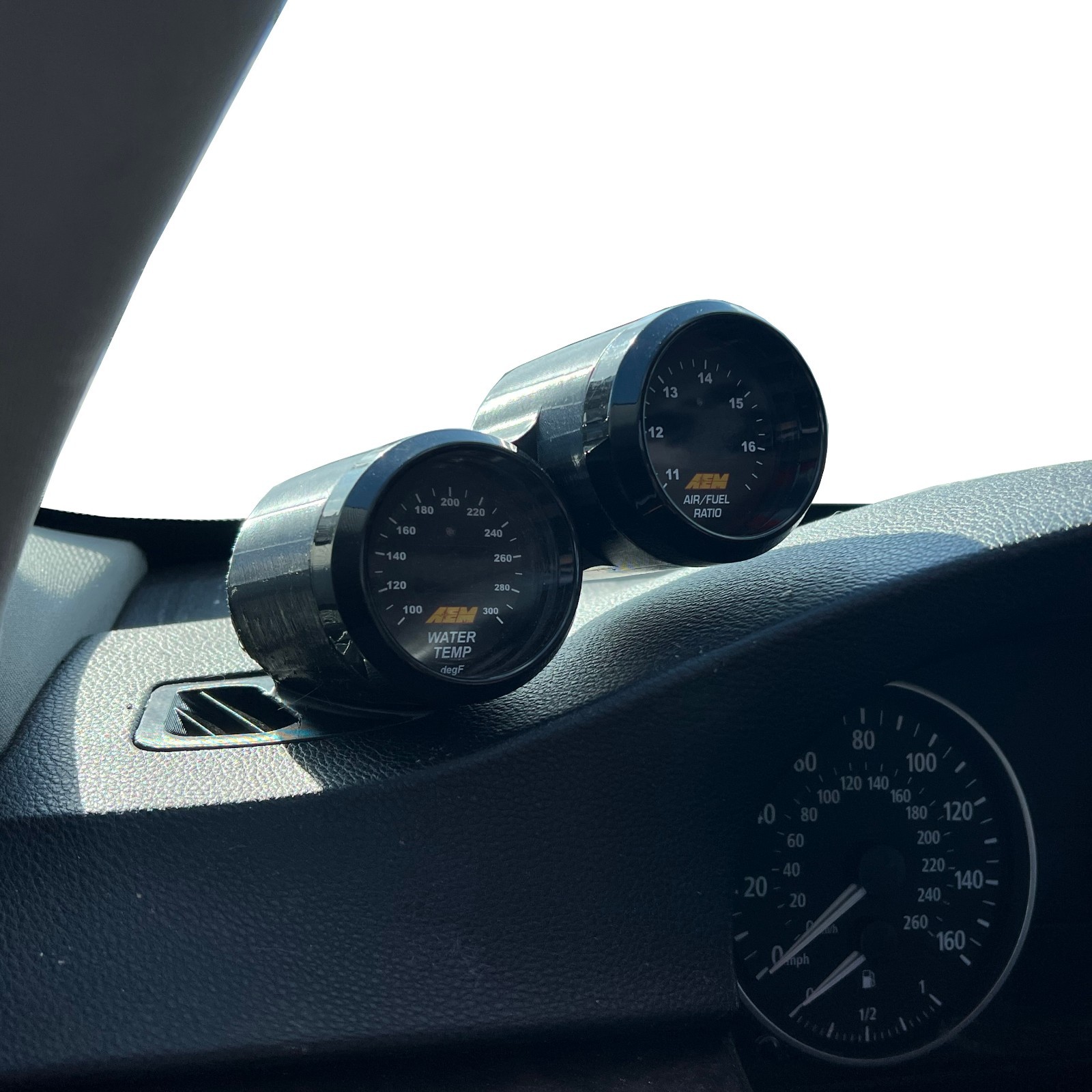 Dual gauge pod mount for 2006-2013 BMW E90 E92 E91 Functional vent