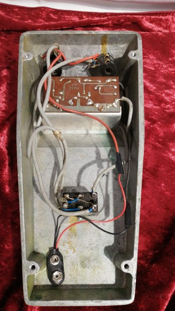 MARSHALL Supa Fuzz Effects Pedal