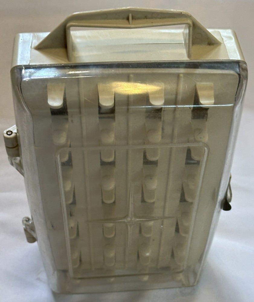 William Thomas Plastic Sewing Box Compartments Spools USA Vintage