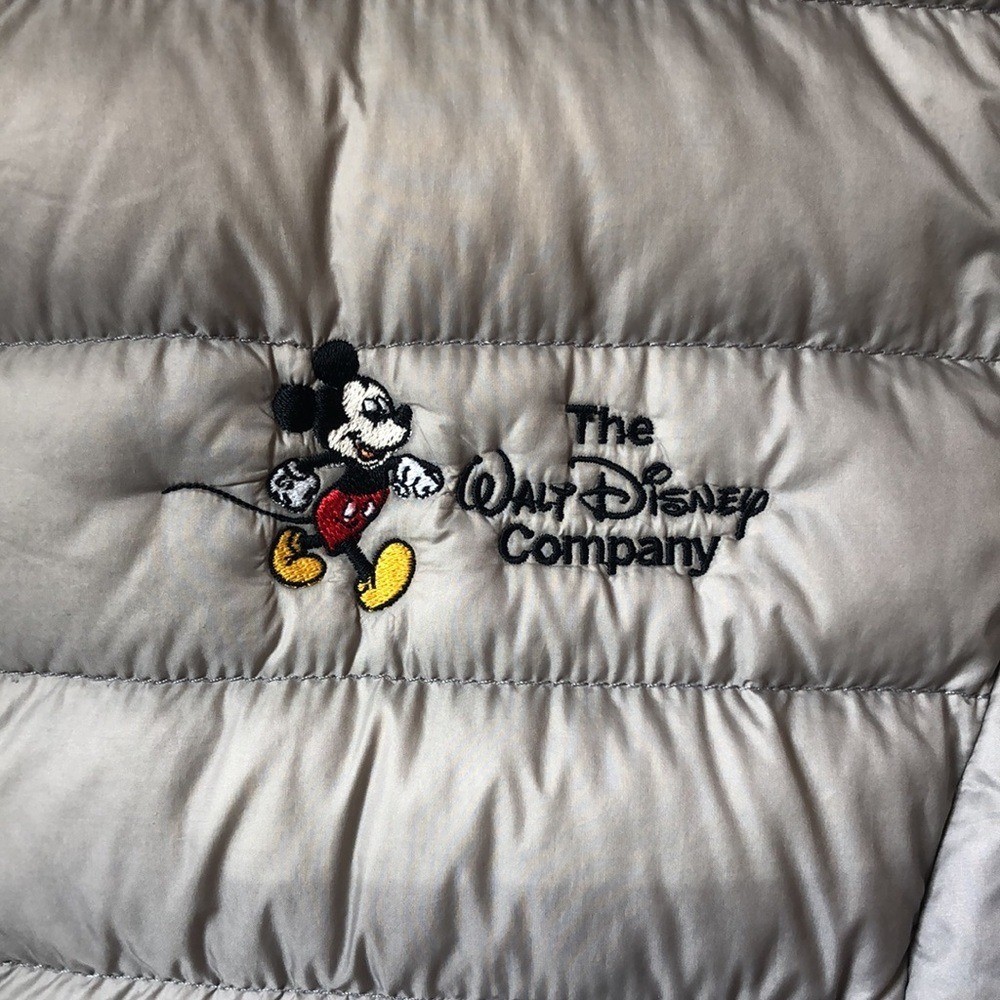 Tumi Packable Puffer Down Jacket Walt Disney Productions Silver