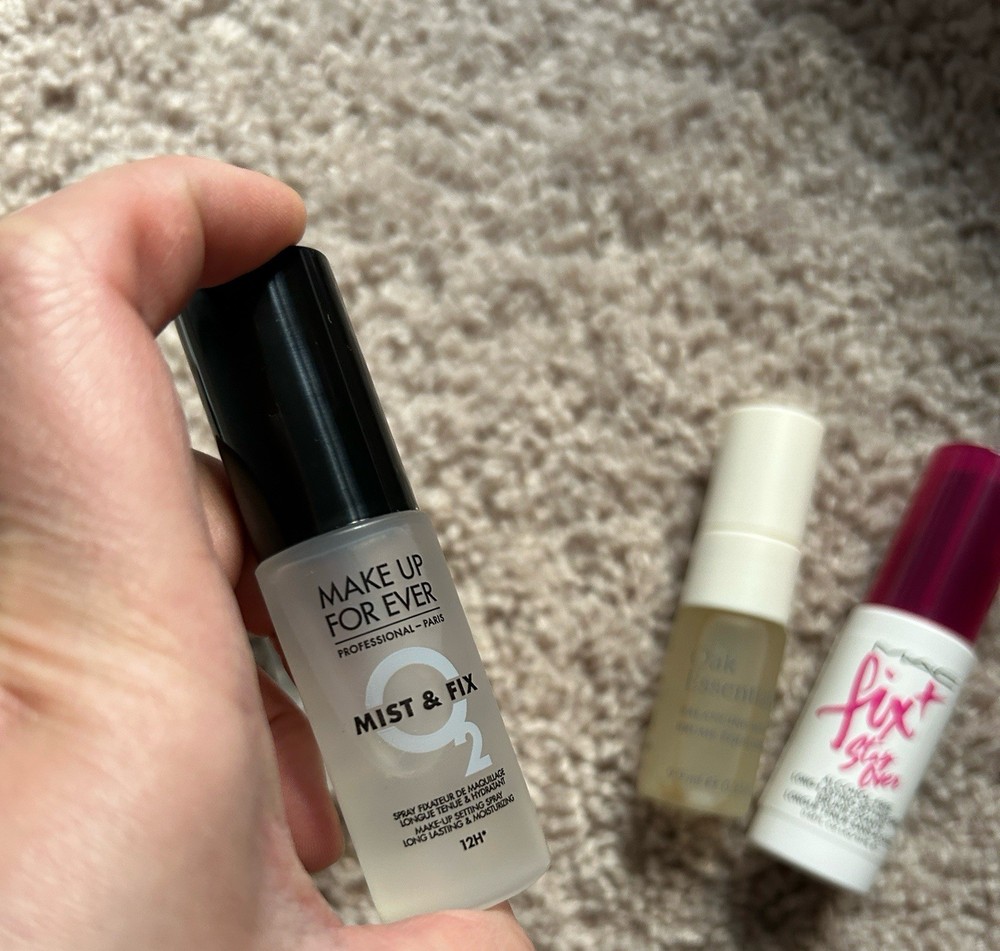 Travel size makeup setting +hydrating spray bundle