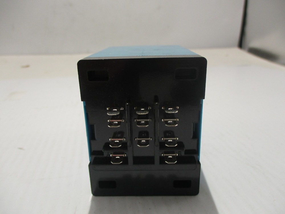 NEW IDEC RTE-BSI ELECTRONIC TIMER 120V