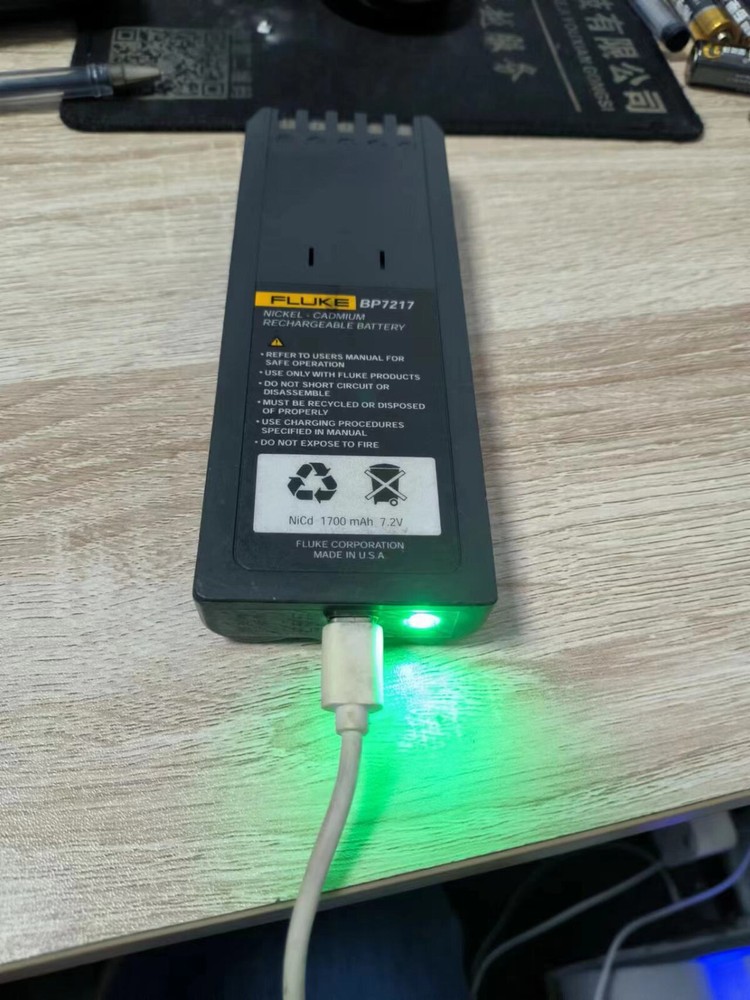 Fluke 744 Documenting Multifunction Process Calibrator