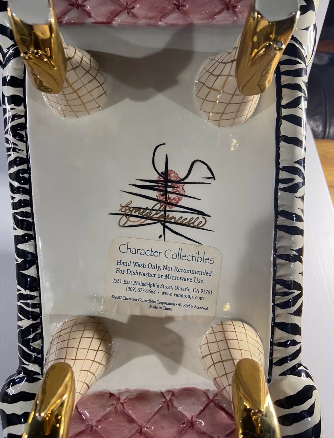 S.W.A.K. Lynda Corneille Gertie on Sofa Character Figurine