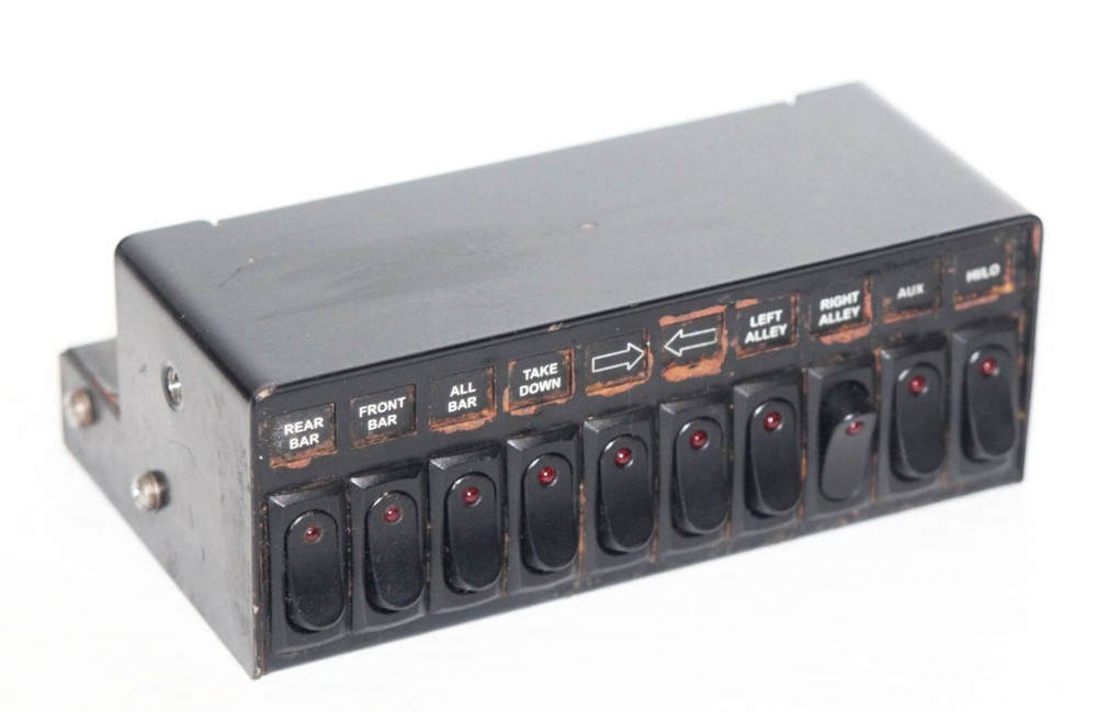 Whelen PCC-10W Power Control Box Center 10 Switch On Off Toggle Red (WORKING!)