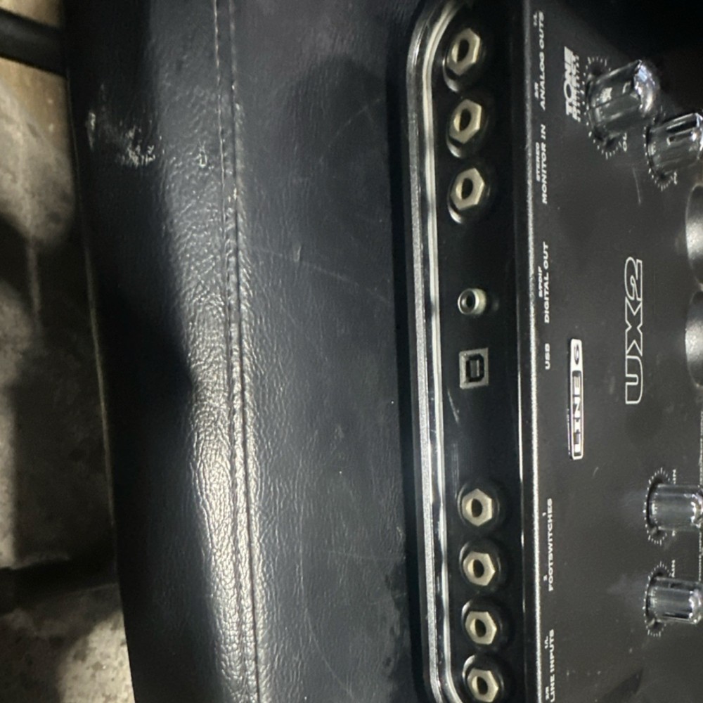 Line 6 UX2 USB Audio Interface, 2-Channel, XLR/Instrument Inputs, Phantom Power